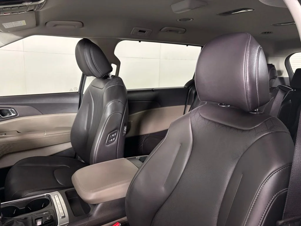 New 2026 Gray Kia EX image 18