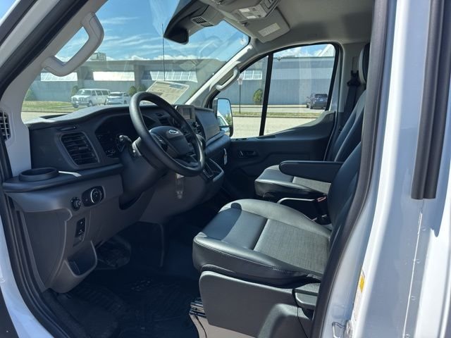 New 2025 Oxford White Ford Cargo Van image 6
