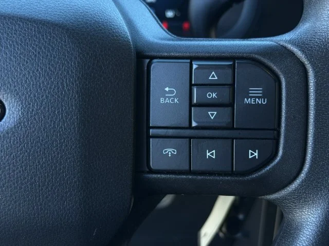 Used 2024 Silver Ford XLT image 29