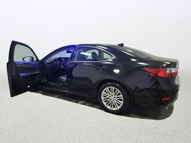 Used 2016 Black Lexus 350 image 17