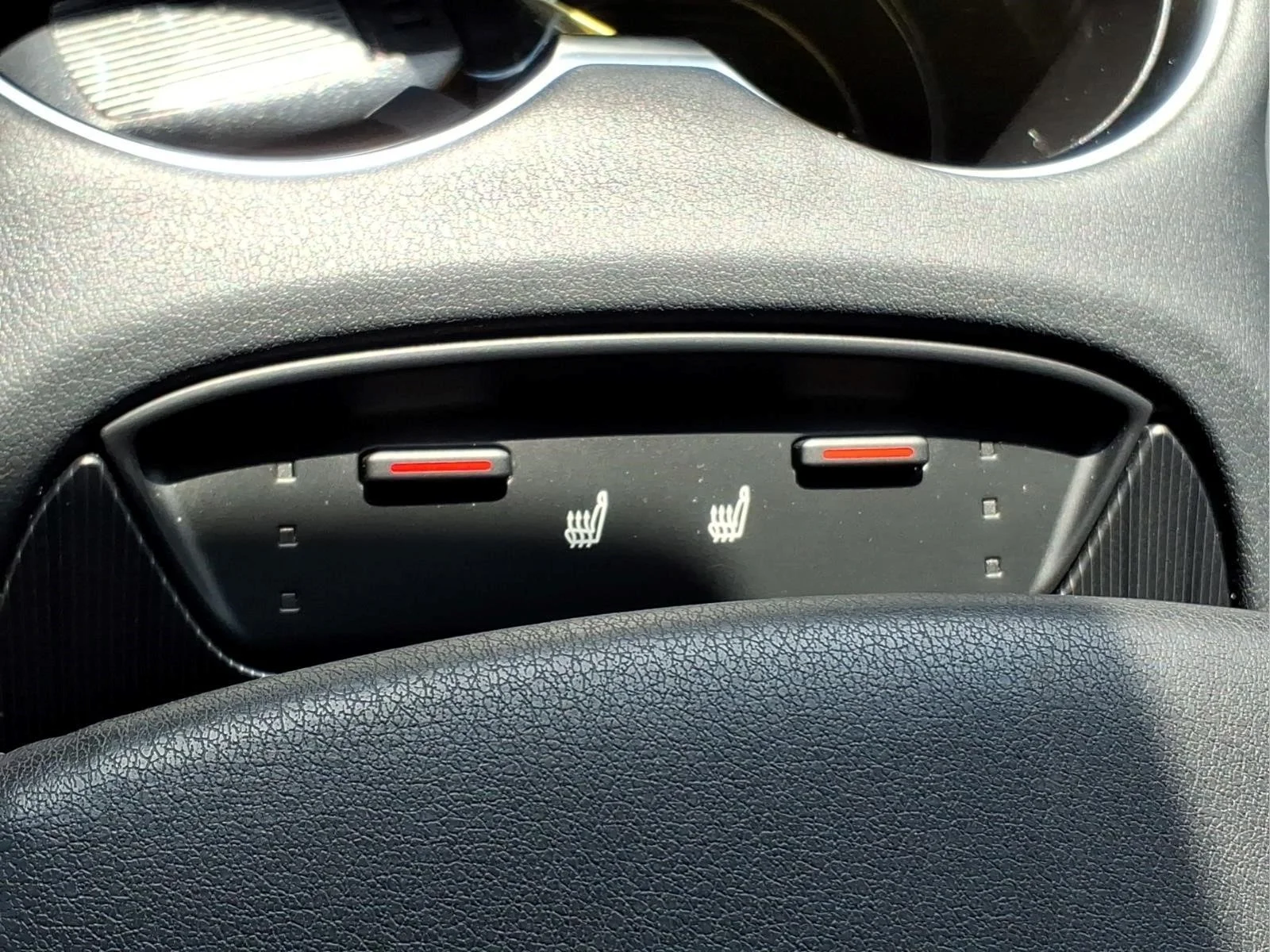 Certified Used 2024  Toyota XLE image 18