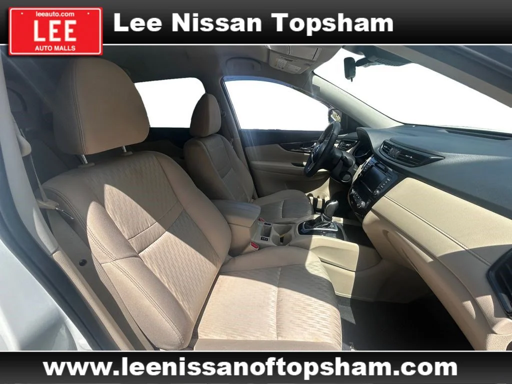 Used 2019 Pearl White Tricoat Nissan SV image 16