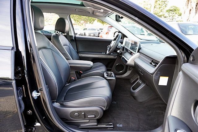 Used 2024 Black Hyundai Limited image 11