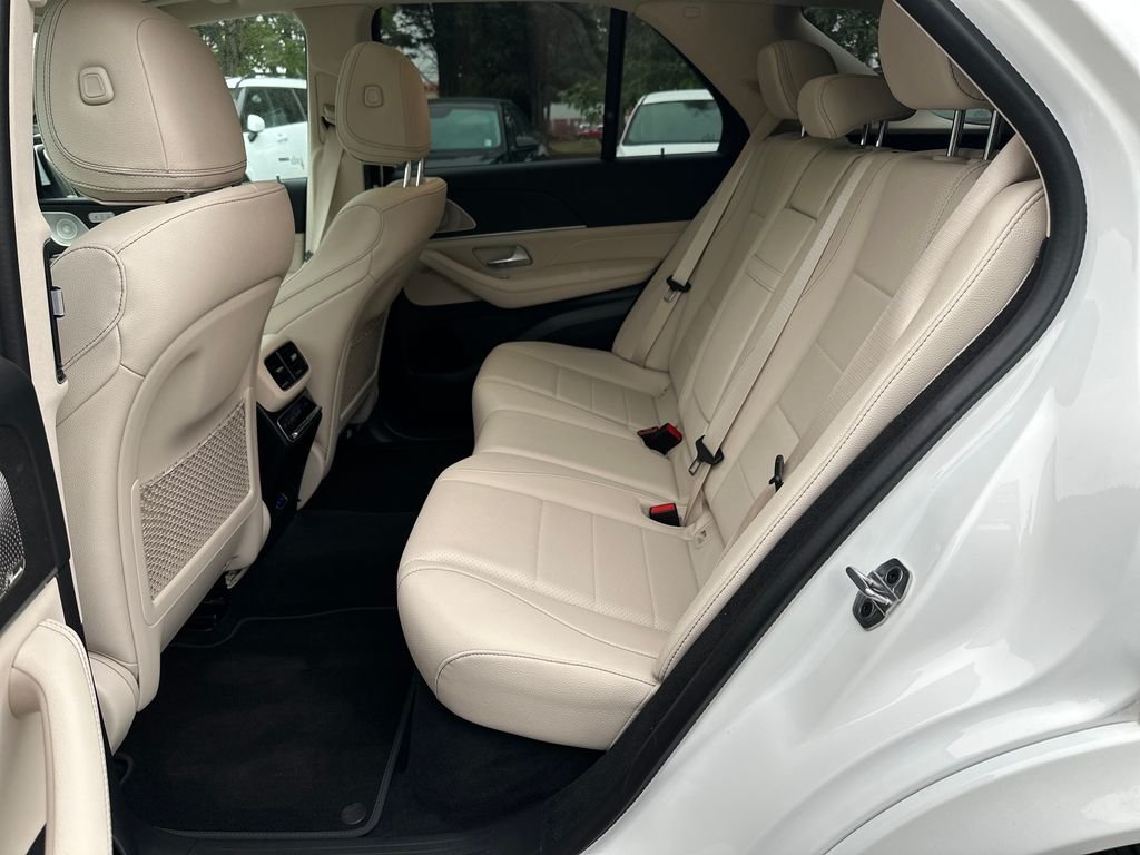 Used 2026  Mercedes-Benz GLE 450 image 15