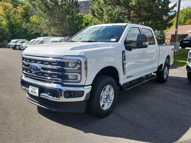New 2026 Oxford White Ford F-350® XLT image 5