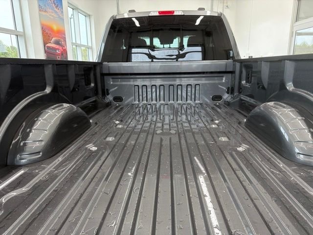New 2027 Carbonized Gray Metallic Ford F-250® XLT image 14