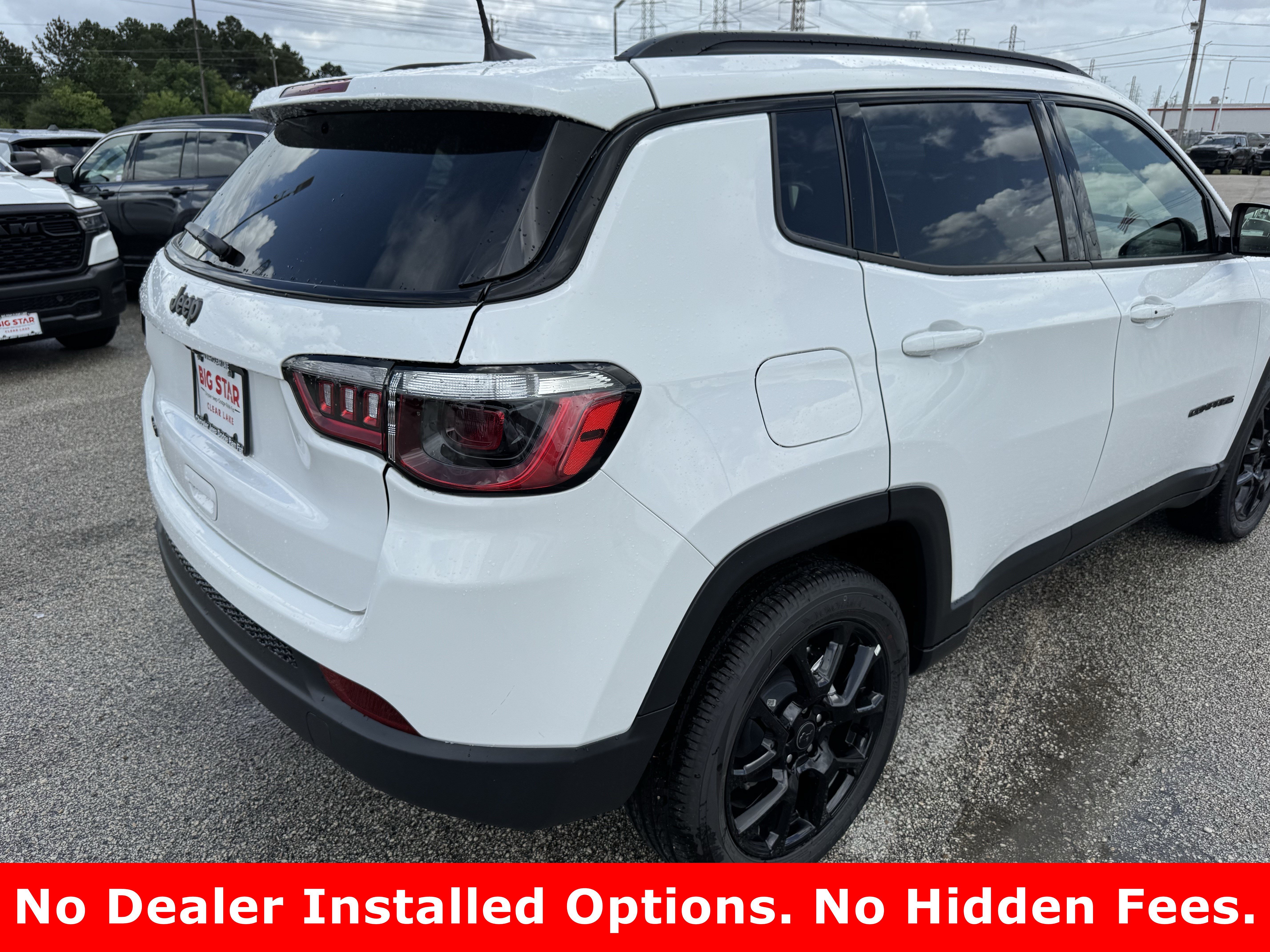 New 2026 Bright White Clear-Coat Exterior Paint Jeep Latitude Altitude image 7