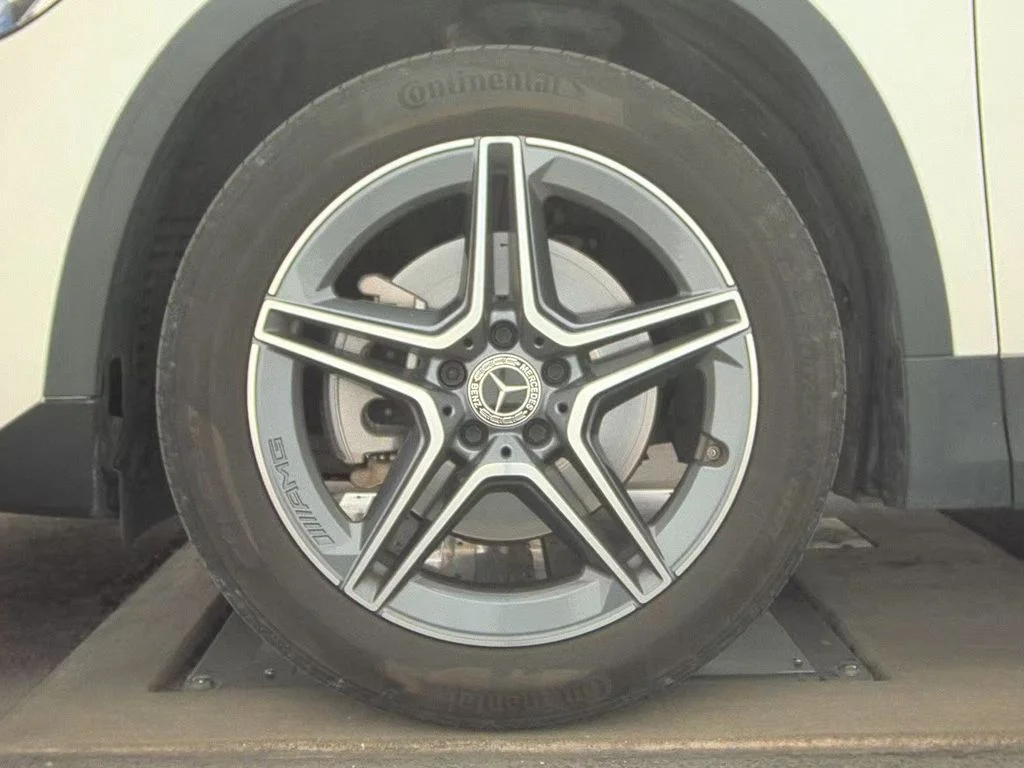 Certified Used 2023 Polar White Mercedes-Benz GLA 250 image 7