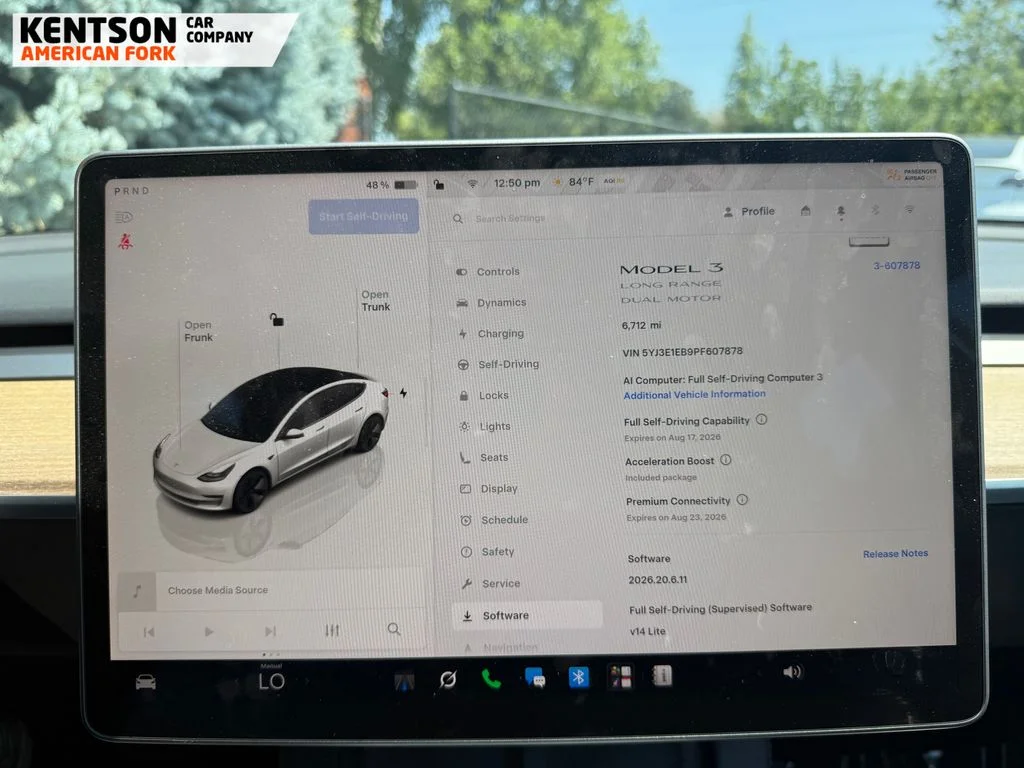 Used 2023 White Tesla Long Range image 21