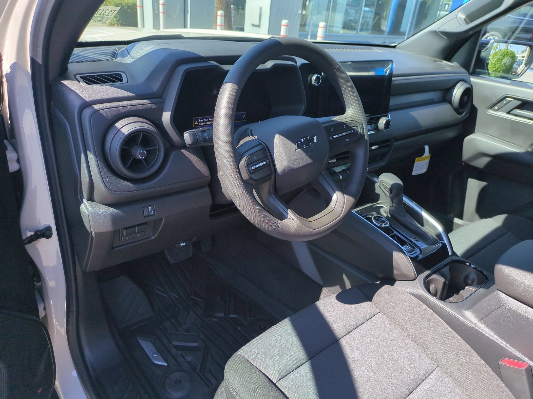 2026 Chevrolet Colorado Trail Boss - Photo 10