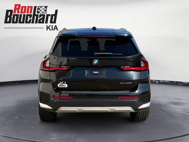 Used 2023 Black BMW xDrive28i image 3