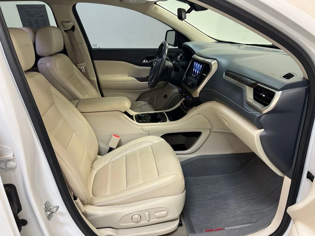 Used 2020 White GMC Denali image 38