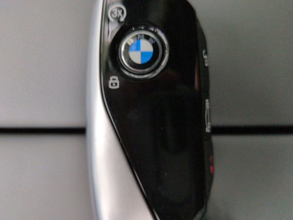 New 2026 Gray Metallic BMW ALPINA XB7 image 30