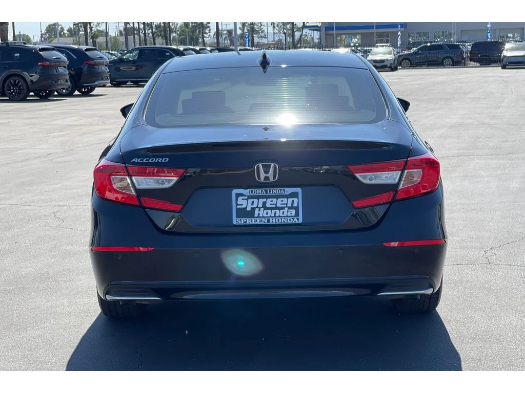Used 2021 Crystal Black Pearl Honda EX-L image 4