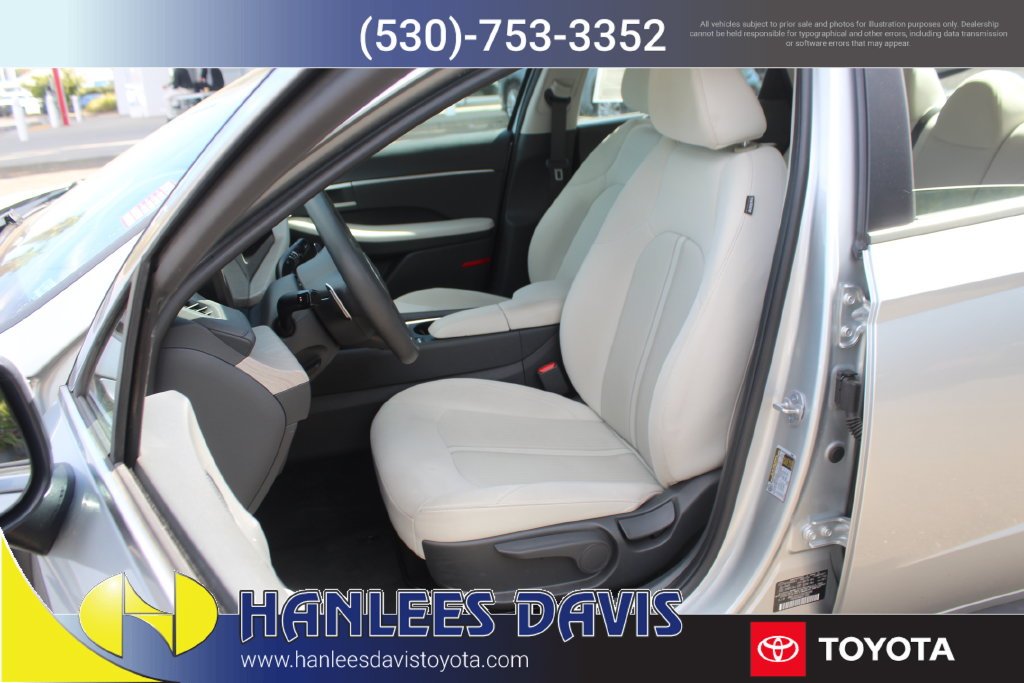 Used 2026 Silver Hyundai Blue image 12