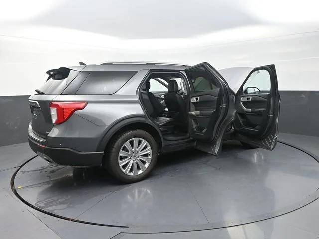 Used 2023 Gray Ford Limited image 45