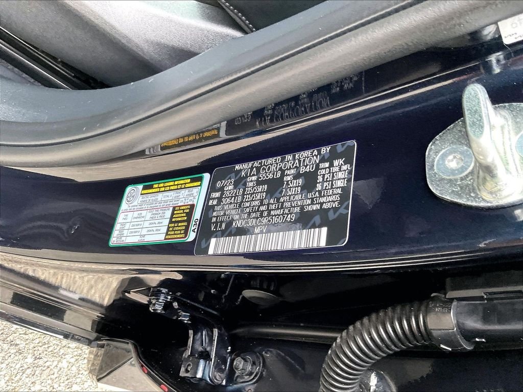Used 2024 Blue Kia Wind image 33