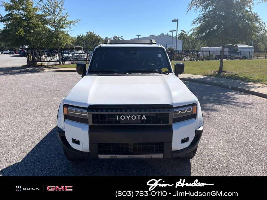 Used 2026  Toyota 4DR 4WD image 8