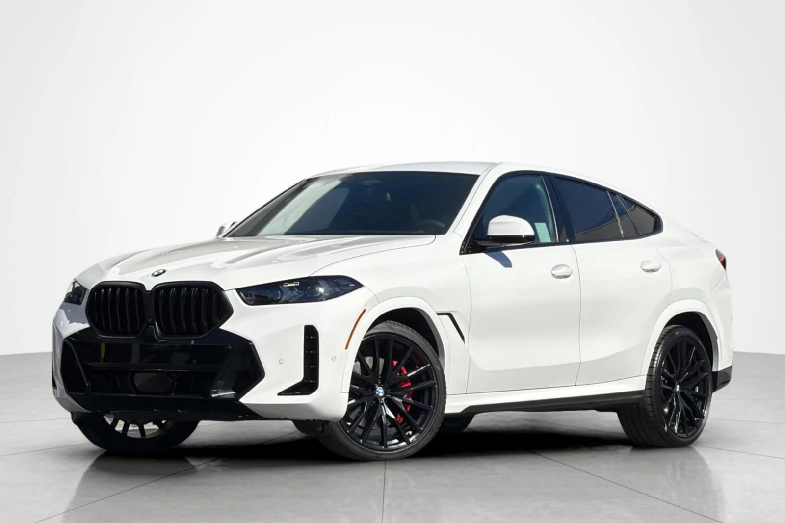 Used 2025 Alpine White BMW xDrive40i image 1
