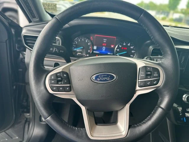 Used 2021 Gray Ford Limited image 15