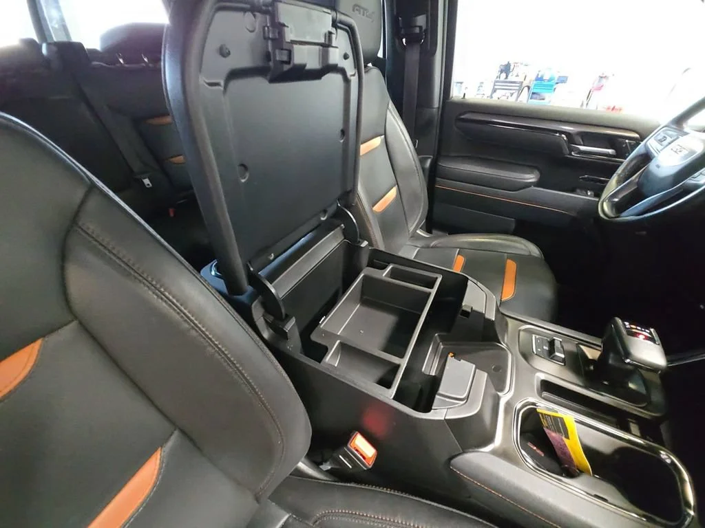 Certified Used 2025 Summit White GMC AT4 image 30