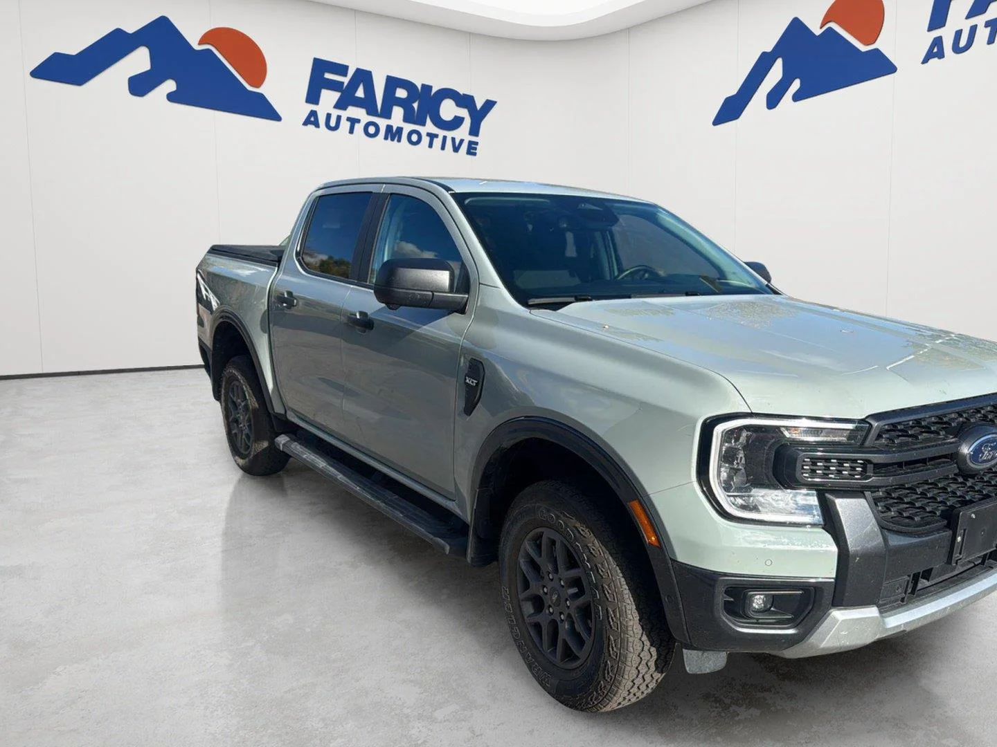 Used 2024 Cactus Gray Ford XLT image 1