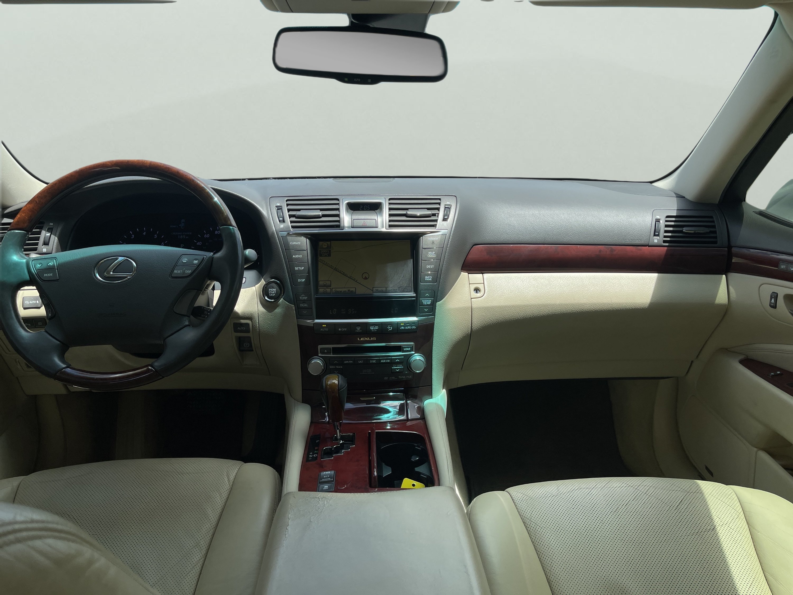 Used 2012 Starfire Pearl Lexus 4DR SDN RWD image 9