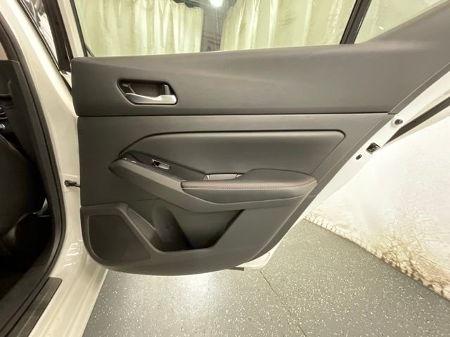 Used 2023 White Nissan 2.0 SR image 24