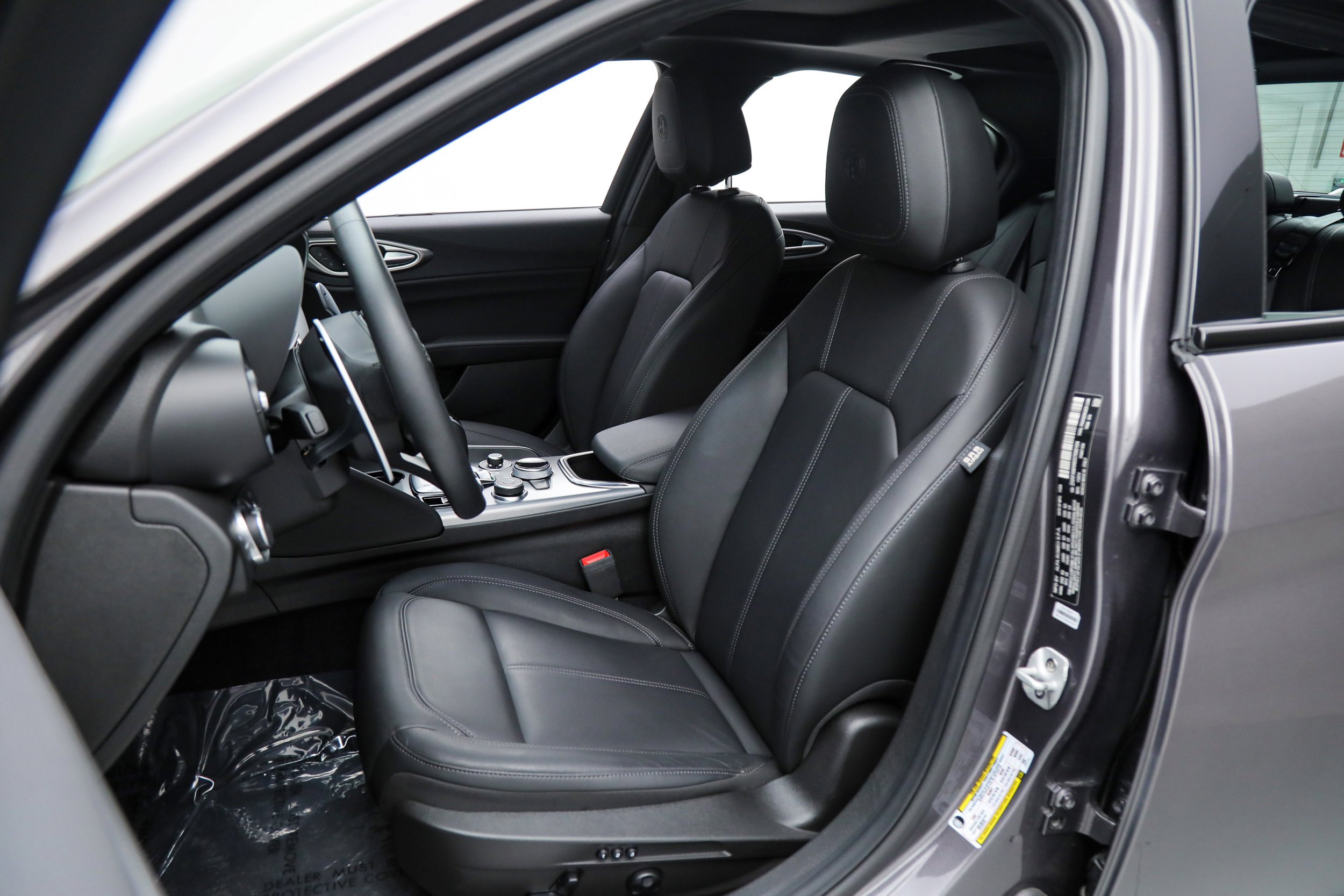 Used 2025 Gray Alfa Romeo  image 21