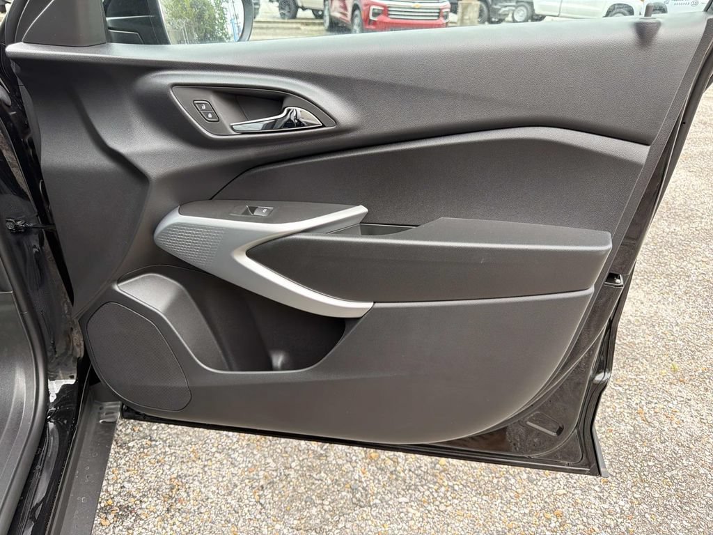 2026 Chevrolet Trax RS - Photo 15
