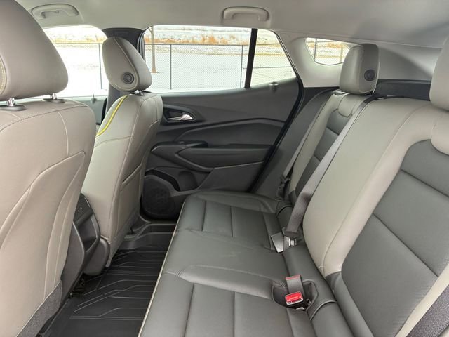 New 2026 Mosaic Black Metallic Chevrolet ACTIV image 17