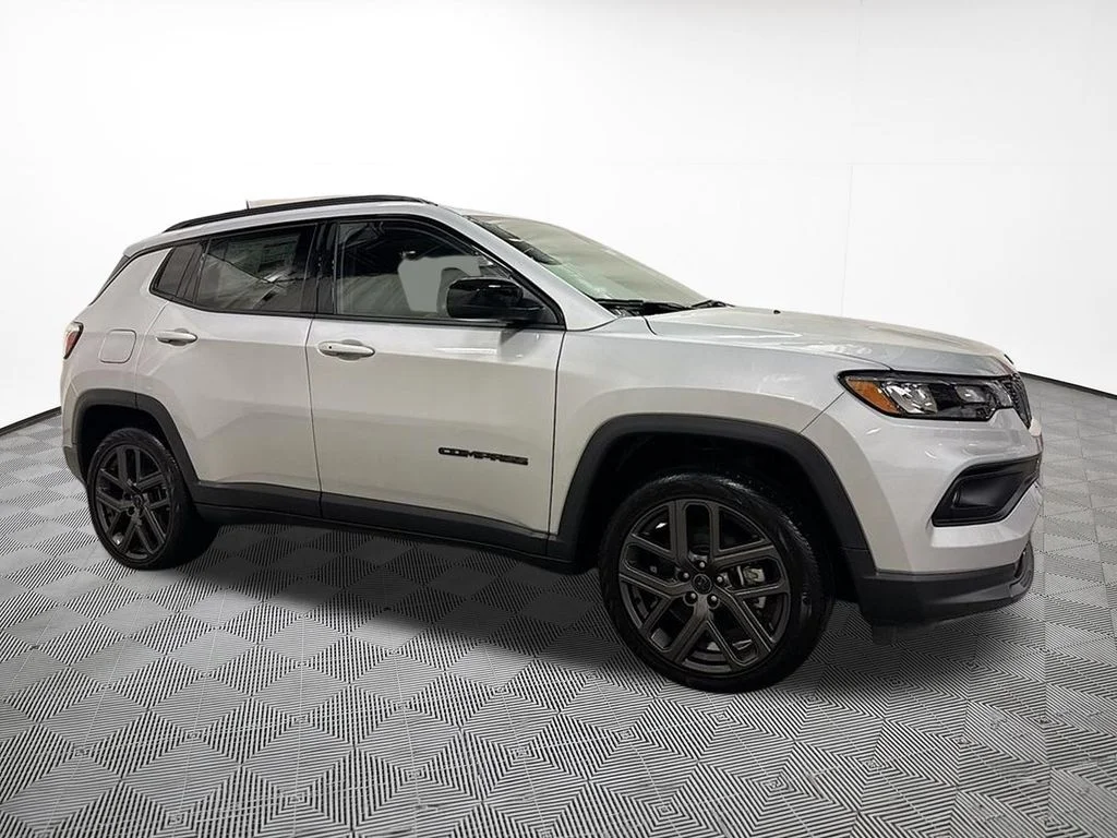 New 2026 Silver Jeep Latitude image 4