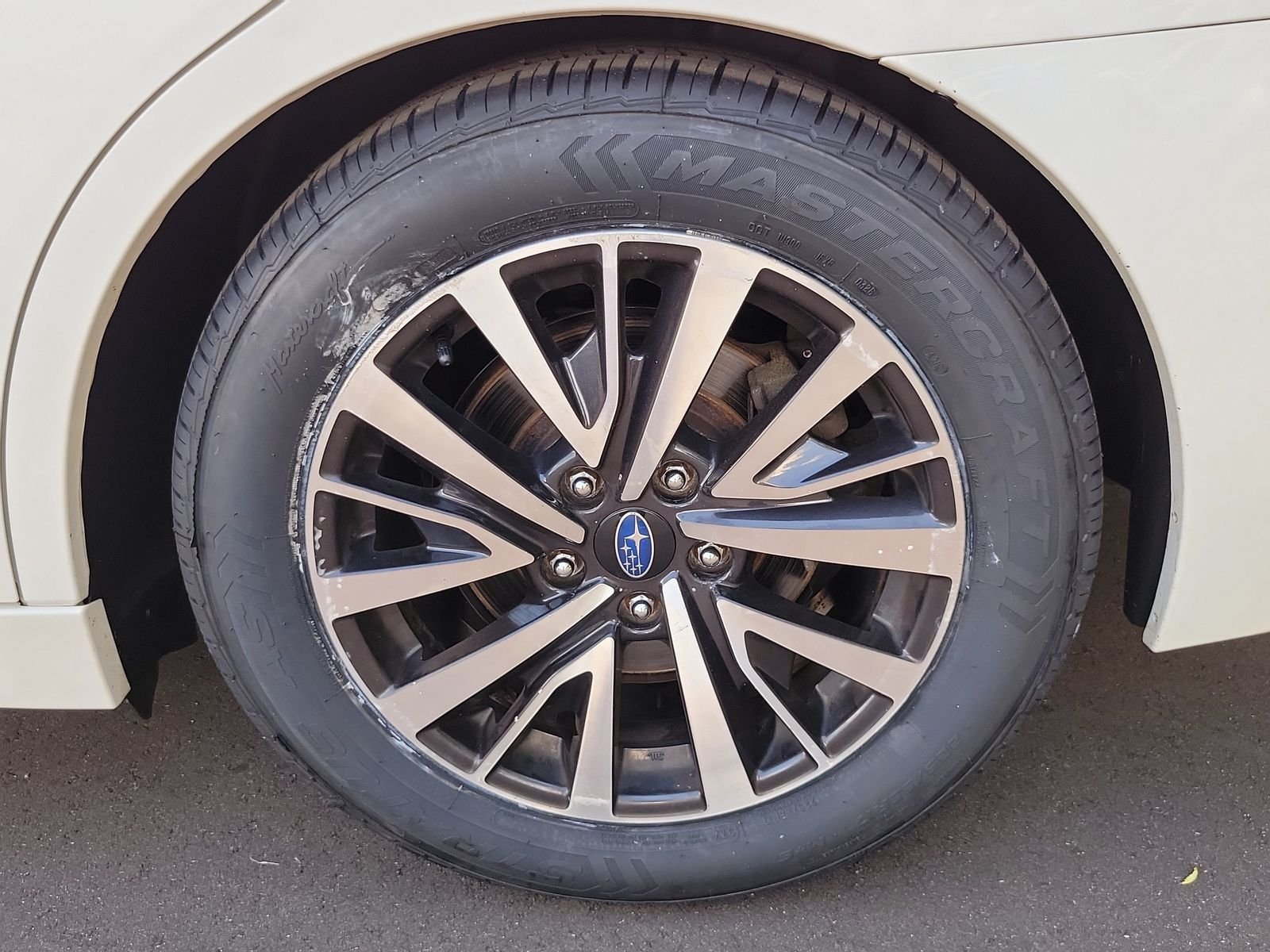 Used 2018 White Subaru 2.5i image 6