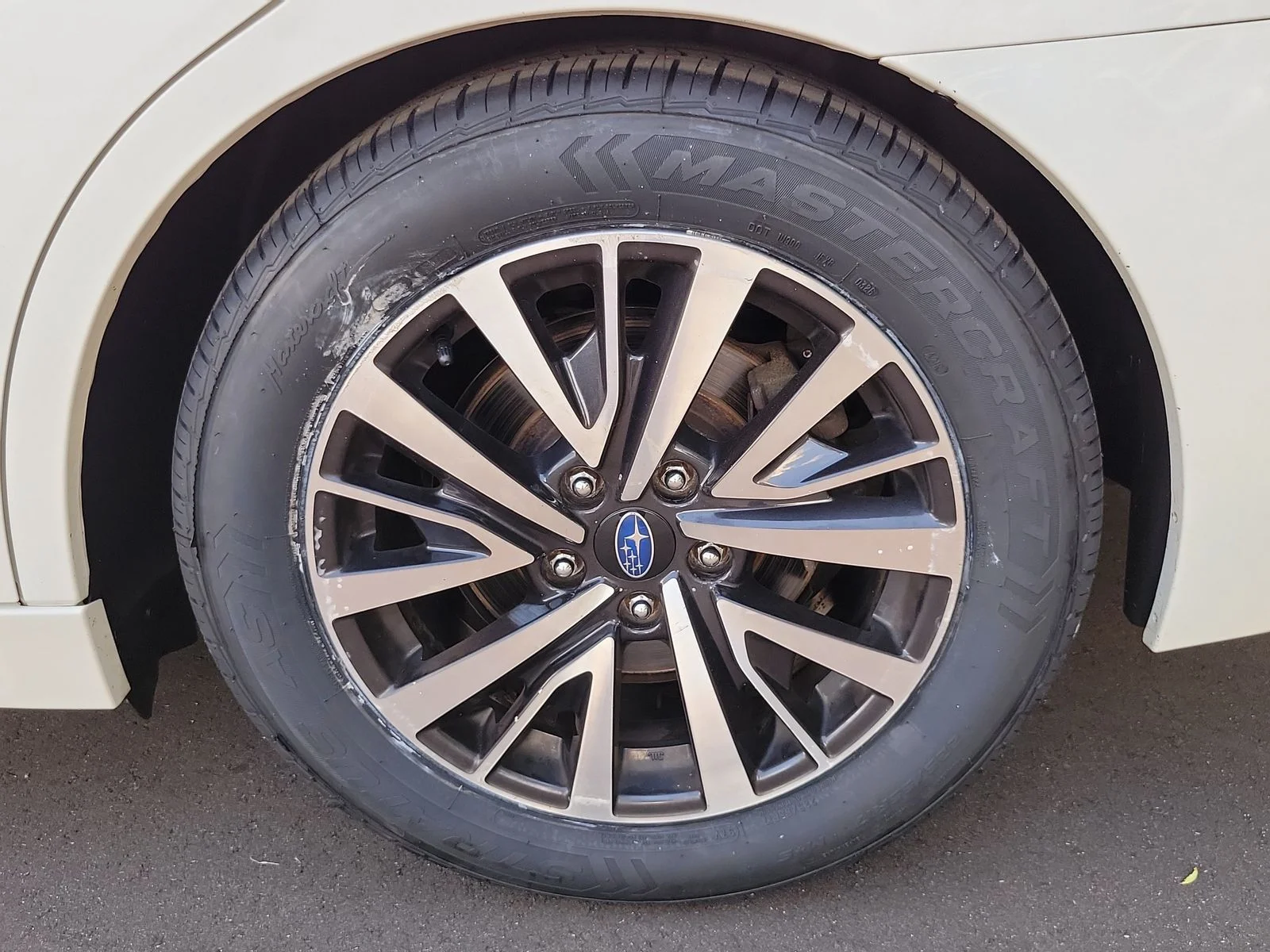 Used 2018 Crystal White Pearl Subaru 2.5i image 6