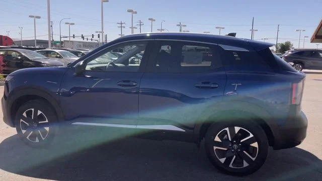 Used 2026 Blue Nissan SV image 7