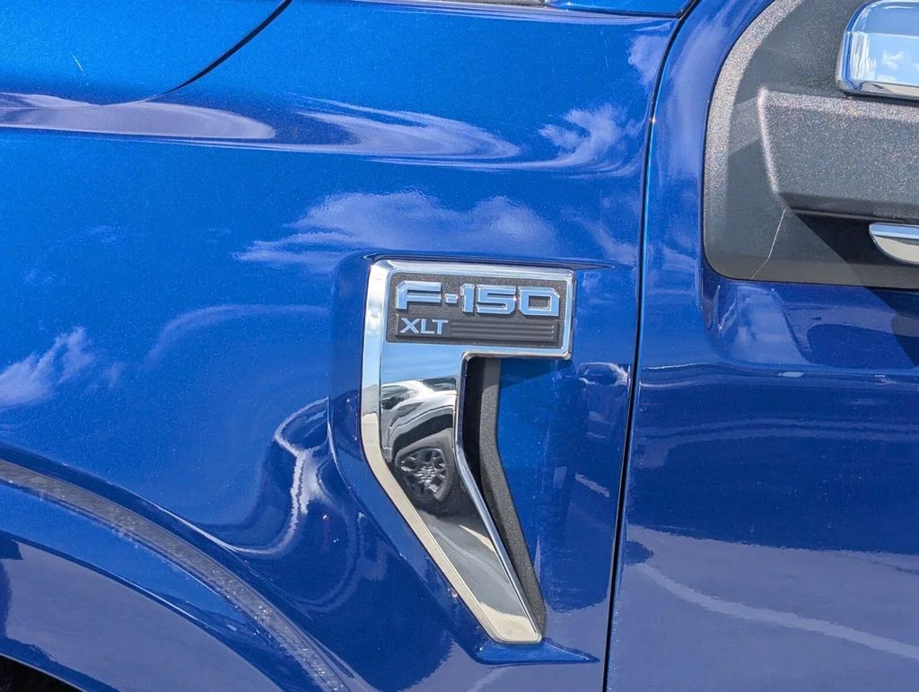 New 2026 Blue Ford XLT image 5