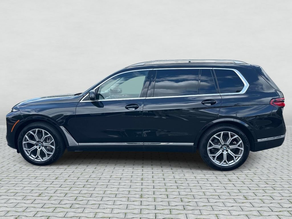 Used 2024 Black Sapphire Metallic BMW xDrive40i image 8