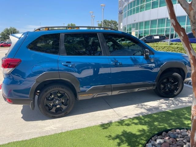 Used 2022  Subaru Wilderness image 2