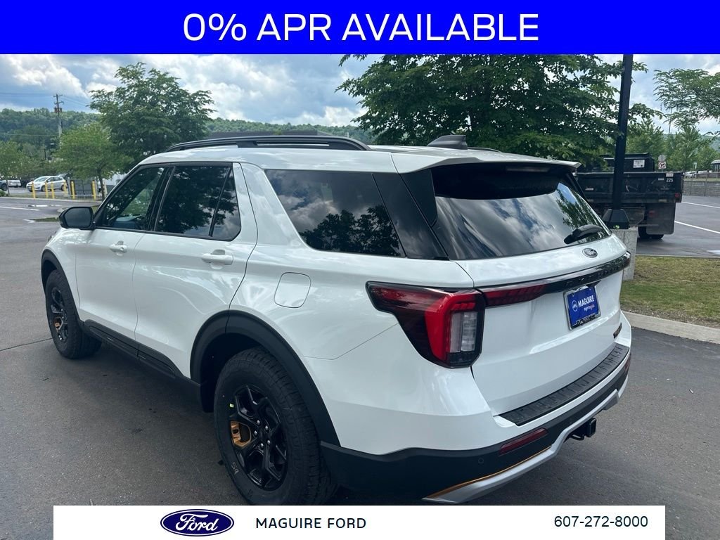 New 2026 White Metallic Ford Tremor® image 6