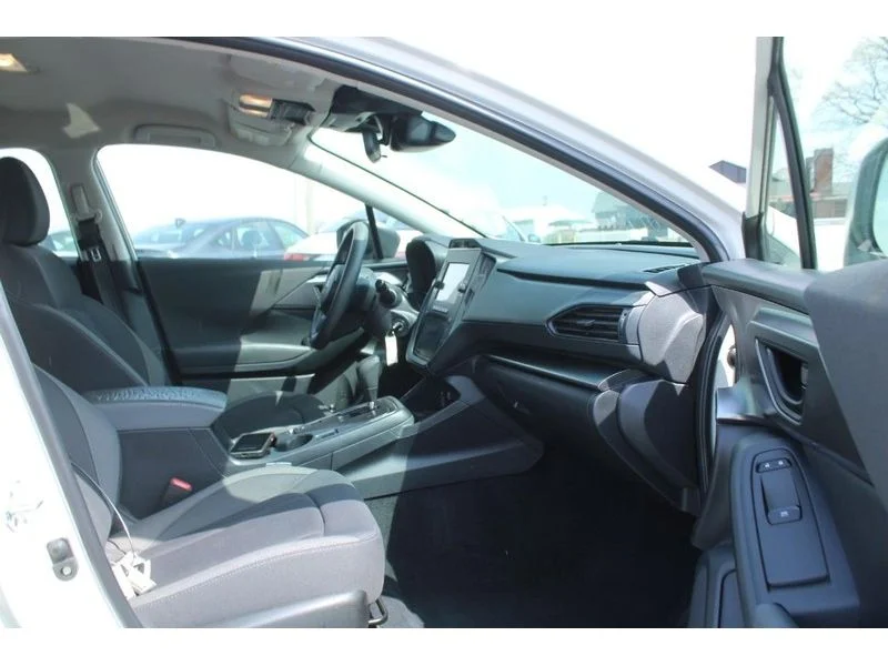 Used 2024  Subaru  image 11