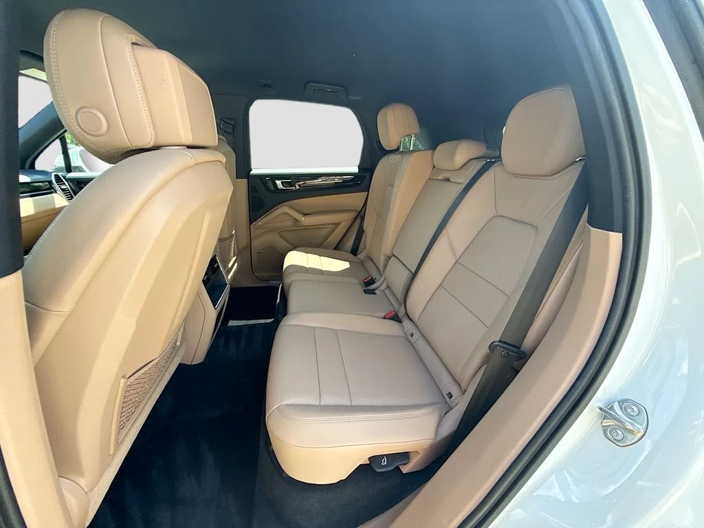 2023 Porsche Cayenne Base - Photo 25