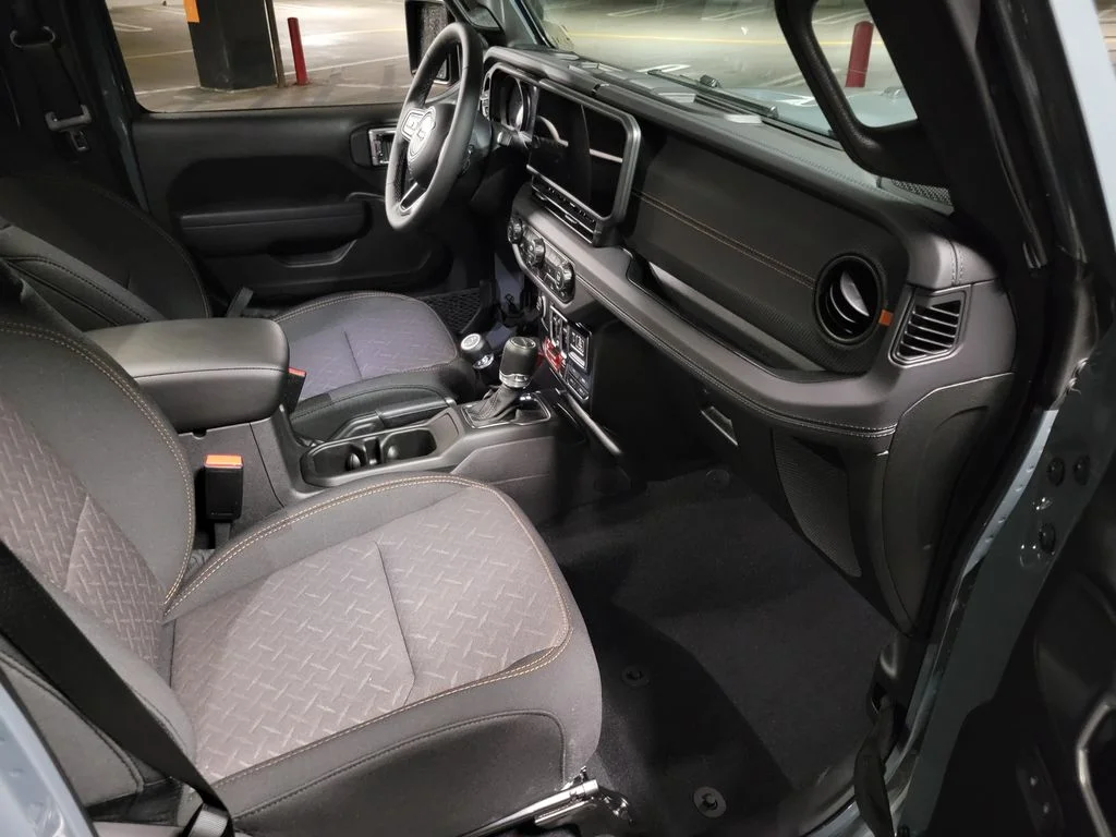 New 2026 Anvil Clearcoat Jeep Mojave image 17