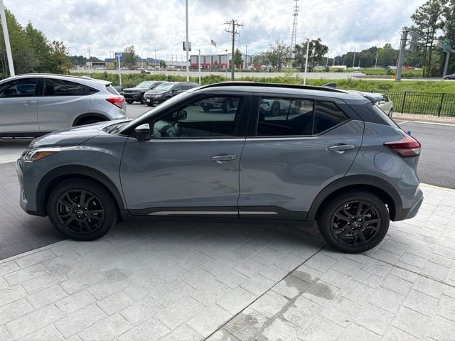 Used 2023 Gray Nissan SR image 3
