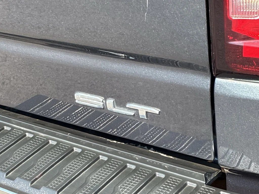 Used 2019 DARK SKY METALLIC GMC SLT image 36