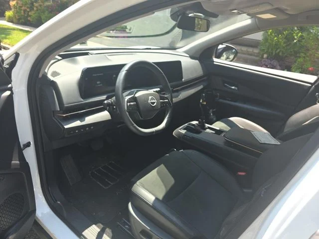 Used 2024 White Nissan ENGAGE image 3