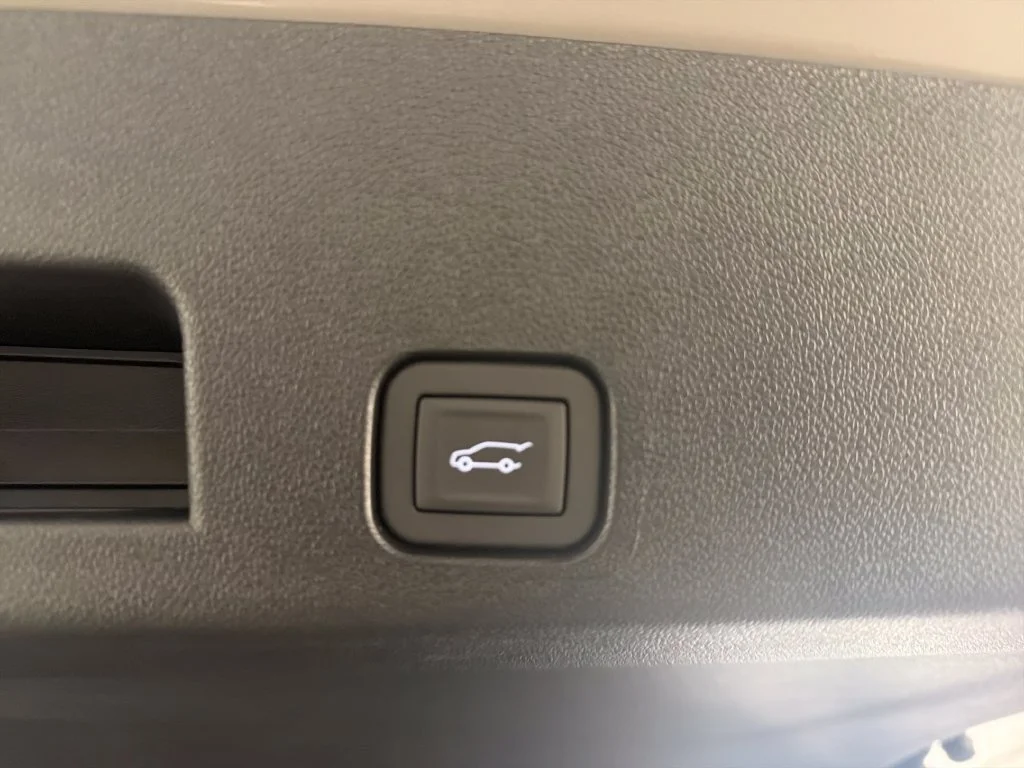 New 2027 Sandstone Gray Chevrolet Z71 image 9
