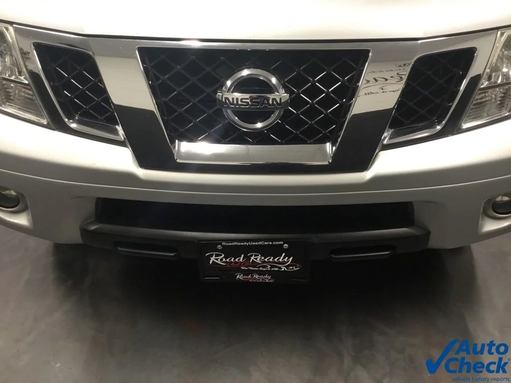 Used 2015 Silver Nissan SV image 14