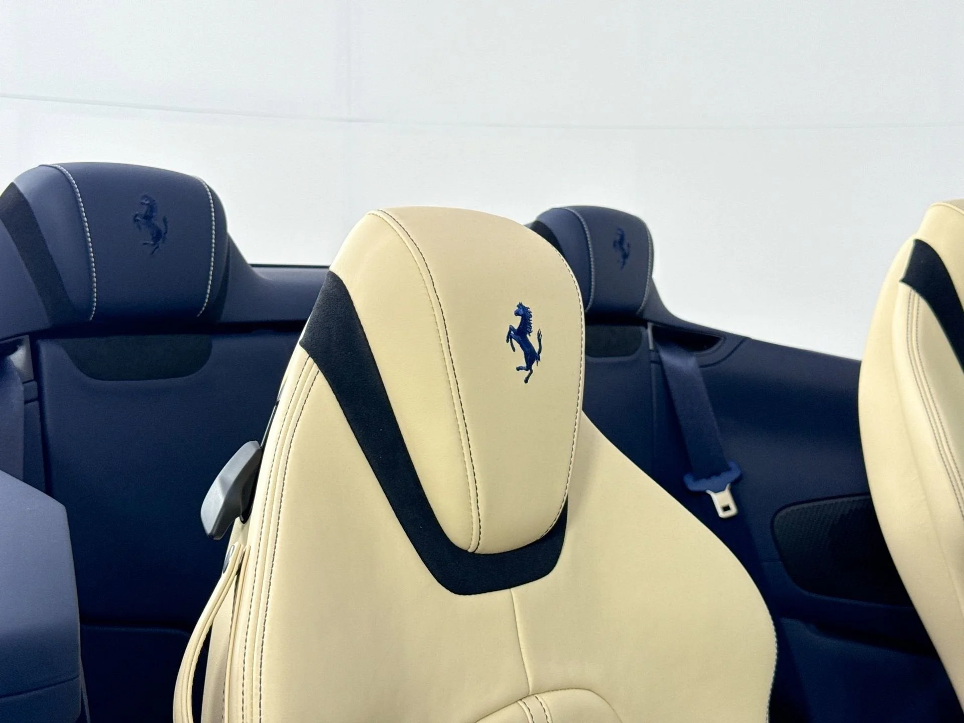 Certified Used 2025 Blu Corsa Ferrari Base image 25