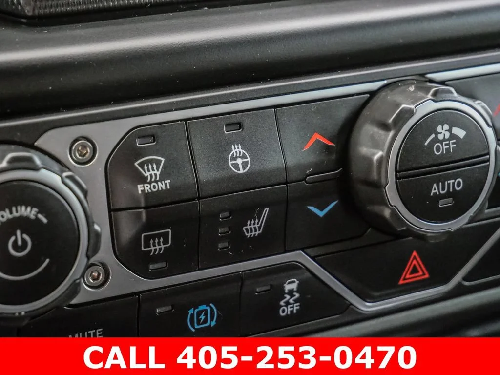 Used 2023 Silver Jeep Rubicon 4x4 image 40