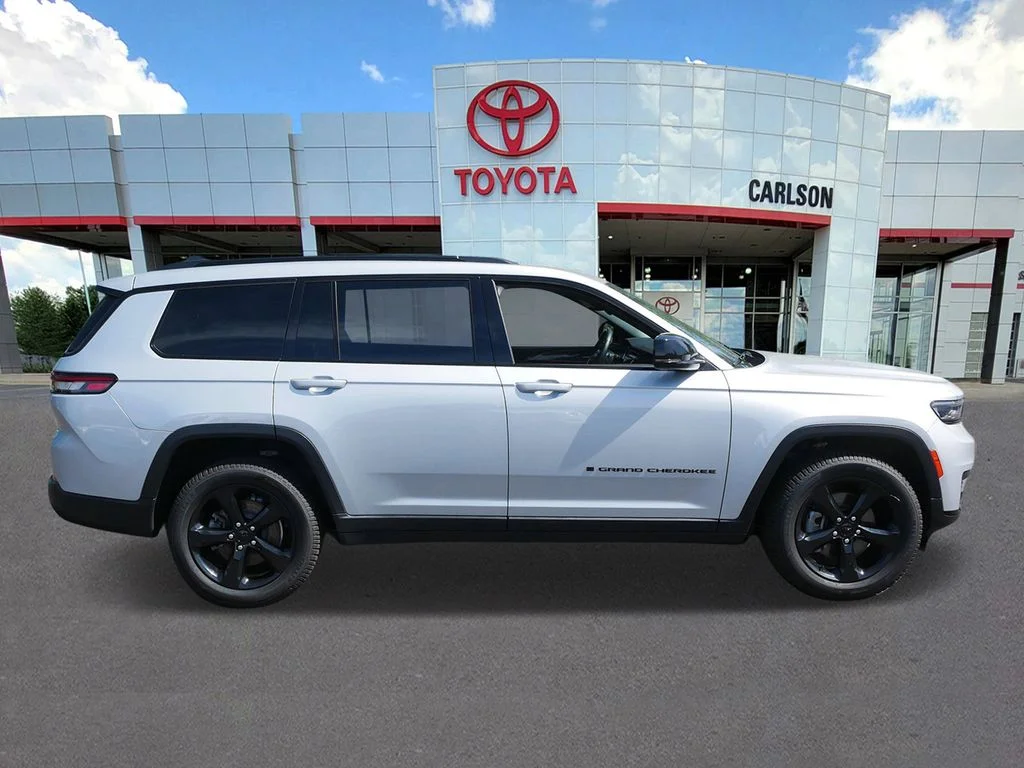 Used 2021 Jeep Grand Cherokee L Altitude with VIN 1C4RJKAG0M8179918 for sale in Minneapolis, Minnesota